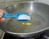ઈડિયાપમ(idiyappam racipe in gujrati) રેસીપી સ્ટેપ2ફોટો