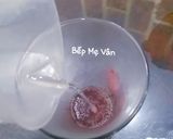 Hình bước làm 2 của món Trà vải việt quất và hoa atiso đỏ
