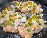 Foto del paso 2 de la receta: Churrasquitos de pata y muslo al horno