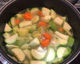 Foto del paso 2 de la receta: Crema de calabacín, puerro, zanahoria y patata