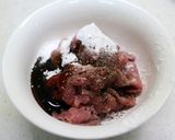 黑胡椒洋蔥炒牛肉的食譜步驟1照片