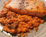 Foto del paso 10 de la receta: Salmón con cous cous cremoso de chorizo y rovellons