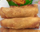 A picture of step 4 of Spring rolls with leftover mixed vegetables.