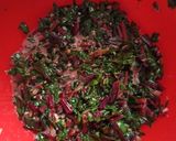 Foto del paso 2 de la receta: Tortilla con hojas de remolacha