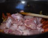 A picture of step 5 of Chicken Vandail with Spinach.
