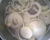 Foto del paso 3 de la receta: Espaguetis negros con gulas, champiñones y gambas
