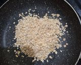 Foto langkah ke 2 dari resep Oatmeal with Granola.