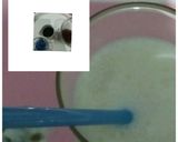 A picture of step 2 of Coloured ice tea lassi.