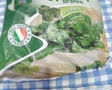 Foto del passaggio 1 della ricetta Involtini di pollo con spinaci e formaggio filante con cremina a modo mio