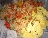Foto langkah ke 7 dari resep Nasi goreng petis tanpa kecap.