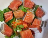 Foto langkah ke 2 dari resep Salmon Jamur Kukus.