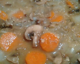 Foto del paso 3 de la receta: Crema de champiñones con nueces y agua de mar