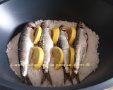 Foto del paso 2 de la receta: Sardinas a la sal sobre cama de vinagreta (Thermomix) 