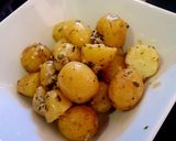 Foto del paso 3 de la receta: Patatitas con ajo y orégano