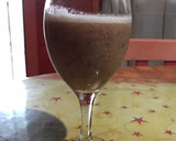 Foto del paso 3 de la receta: Licuado de banana y cereza en leche de almendra