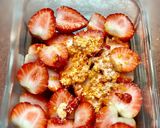 Hình bước làm 2 của món Dâu Tây Lắc