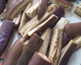 A picture of step 1 of Stir pork belly with Steam eggplant.