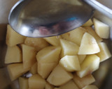 क्रिस्पी रोस्टेड पोटैटो इन एयर फ्रायर रेसिपी चरण 2 फोटो