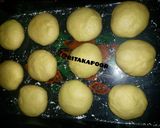 Foto langkah ke 9 dari resep Donat Strawberry Jam 🍓.