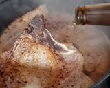 Foto del paso 2 de la receta: Chuletas a la cerveza