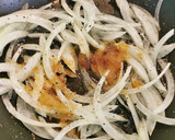 Foto del paso 1 de la receta: Pincho de Bacalao con Tomate seco, Cebolla caramelizada y salsa Teriyaki
