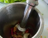 A picture of step 3 of Chinese stir fry - Snow Peas with dried shrimps and garlic.