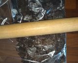 A picture of step 2 of Easy Oreo cheesecake.