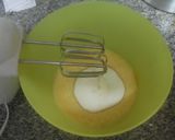 Foto del paso 2 de la receta Rosco de bizcocho relleno de manzana