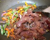 รูปขั้นตอนการทำที่ 6 ของ หมูผัดกะปิ