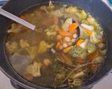 Foto del paso 4 de la receta: Sopa de brocoli con zanahoria y garbanzos