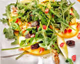 Foto del paso 2 de la receta: Ensalada de rúcula, manzana y granada