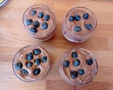 Áfonyás pohárkrém recept fázis 3 fotója
