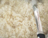 Foto del paso 3 de la receta: Wok de noodles con setas shiitake a la mantequilla