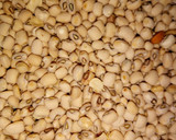 A picture of step 1 of Macaroni and beans jallop.