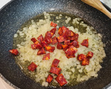 Foto del paso 2 de la receta: Pisto de calabacín y chorizo