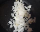Foto del paso 1 de la receta: Fideos con crema de puerro y pollo