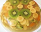 Foto del paso 7 de la receta: Gelatina de frutas 🥝🍊🍎🍌