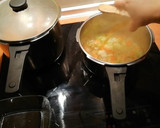 Foto del paso 4 de la receta: Sopa de marisco con rape y langostinos