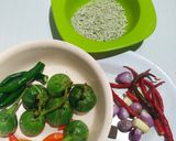 Foto langkah ke 1 dari resep Tumis Terong Lalap Teri.