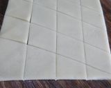 શક્કરપારા (Shakkarpara Recipe In Gujarati) રેસીપી સ્ટેપ3ફોટો