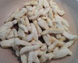 Foto del passaggio 2 della ricetta Pollo con peperoni