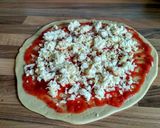 Foto langkah ke 5 dari resep Pizza Keju Mudah & Enak.
