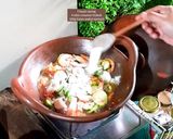 Foto langkah ke 5 dari resep Tumis Oyong Udang.