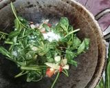 Foto langkah ke 3 dari resep Tumis Kangkung Saos Tiram.