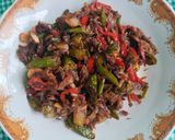 Foto langkah ke 5 dari resep Oseng Ikan Asin Klotok.