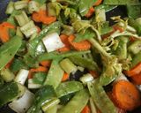 Foto del paso 2 de la receta: Pollo con verduras