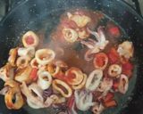 Foto del paso 2 de la receta: Arroz de sepia y guisantes