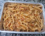 Foto del paso 2 de la receta: Macarrones con cositas que tenía en la despensa y congelador