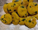 A picture of step 3 of Gujarati Methi Thepla.