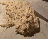 Foto del passaggio 2 della ricetta Focaccia a lunga lievitazione con pasta madre